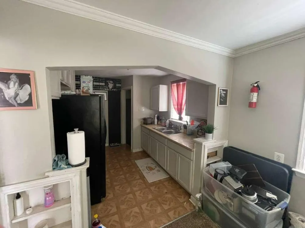 16608 Trinity Street Detroit, MI 48219