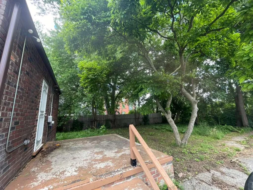16608 Trinity Street Detroit, MI 48219