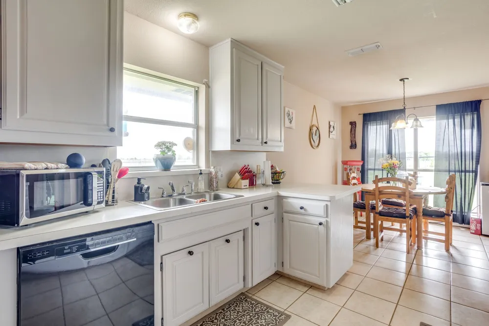 2516 County Road 415 Coyote Flats, TX 76031