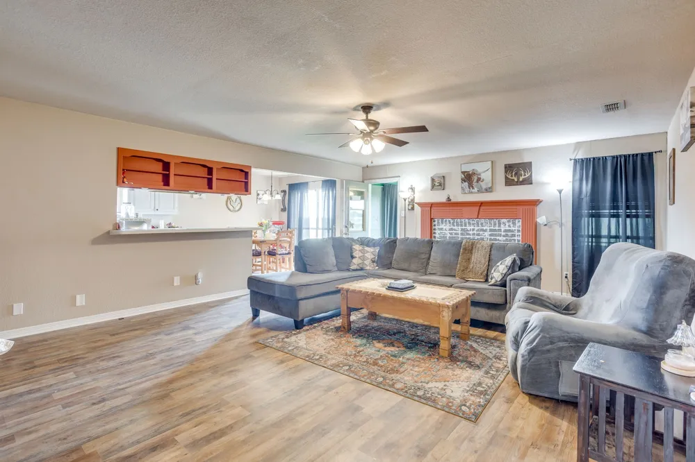 2516 County Road 415 Coyote Flats, TX 76031