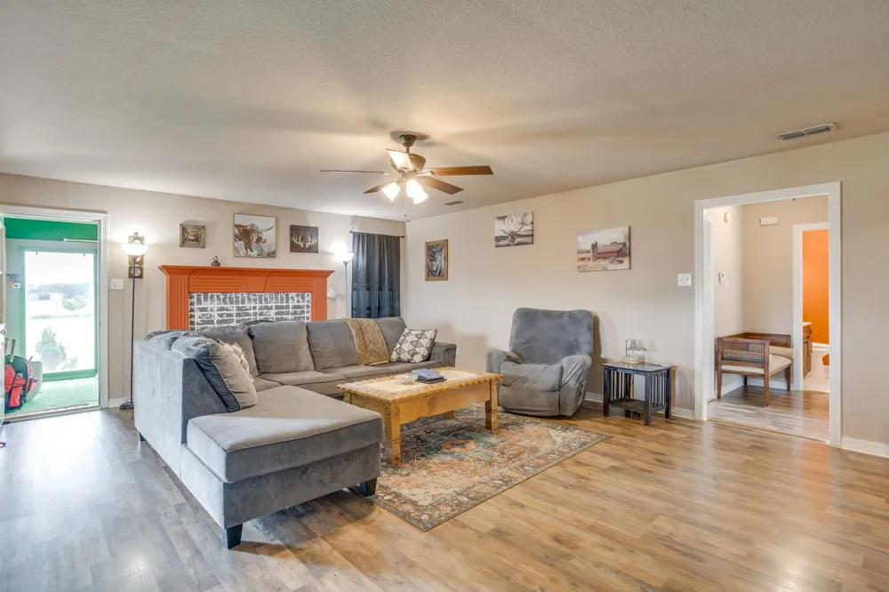 2516 County Road 415 Coyote Flats, TX 76031
