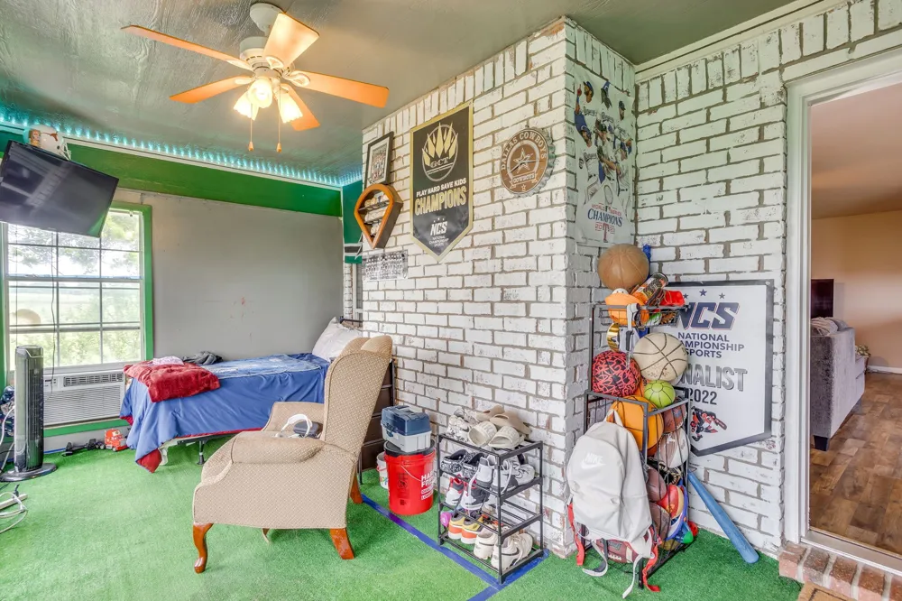 2516 County Road 415 Coyote Flats, TX 76031