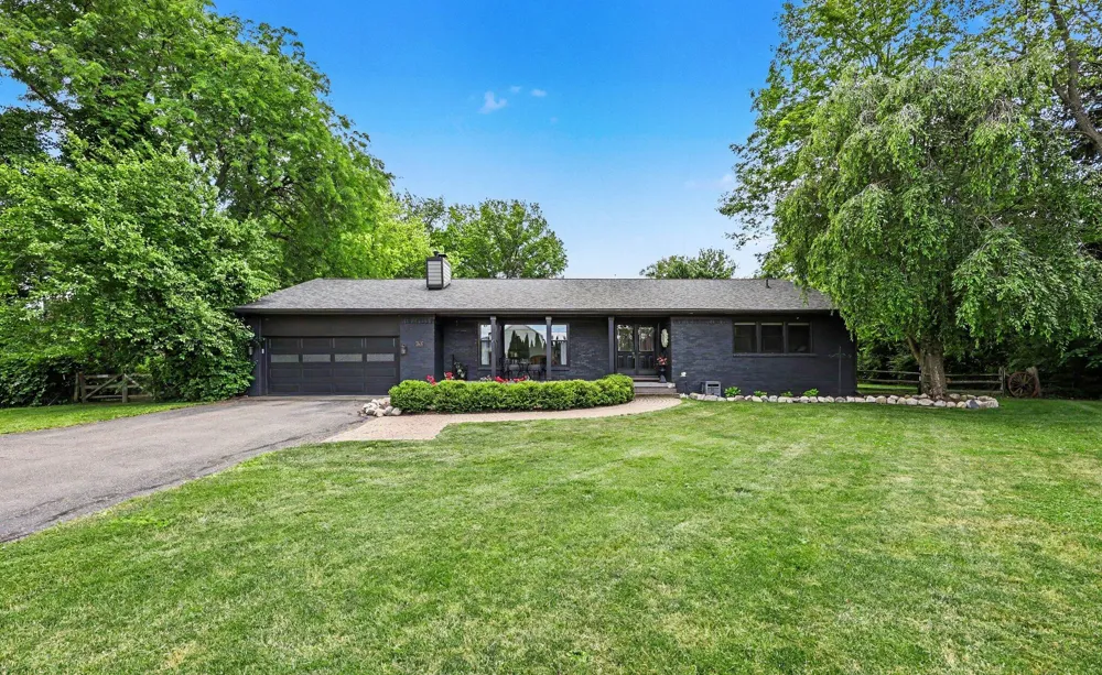 1145 W Bemis Road Saline, MI 48176
