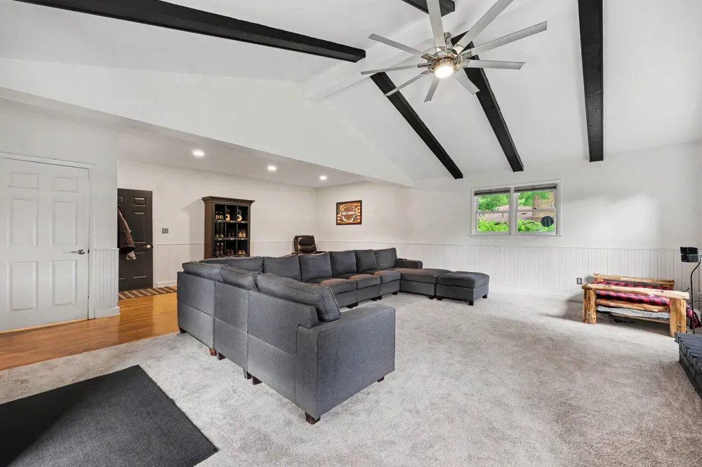 1145 W Bemis Road Saline, MI 48176