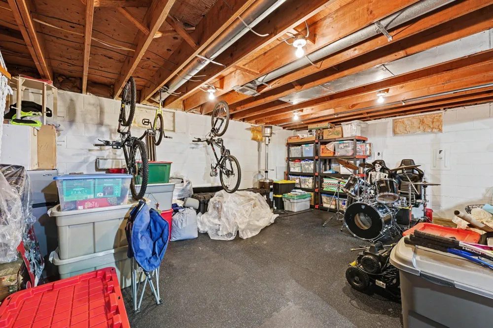 1145 W Bemis Road Saline, MI 48176