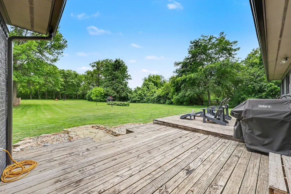 1145 W Bemis Road Saline, MI 48176