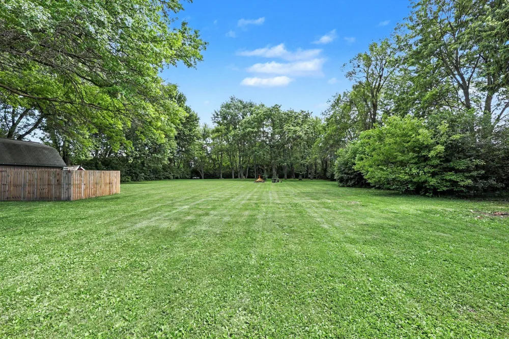 1145 W Bemis Road Saline, MI 48176