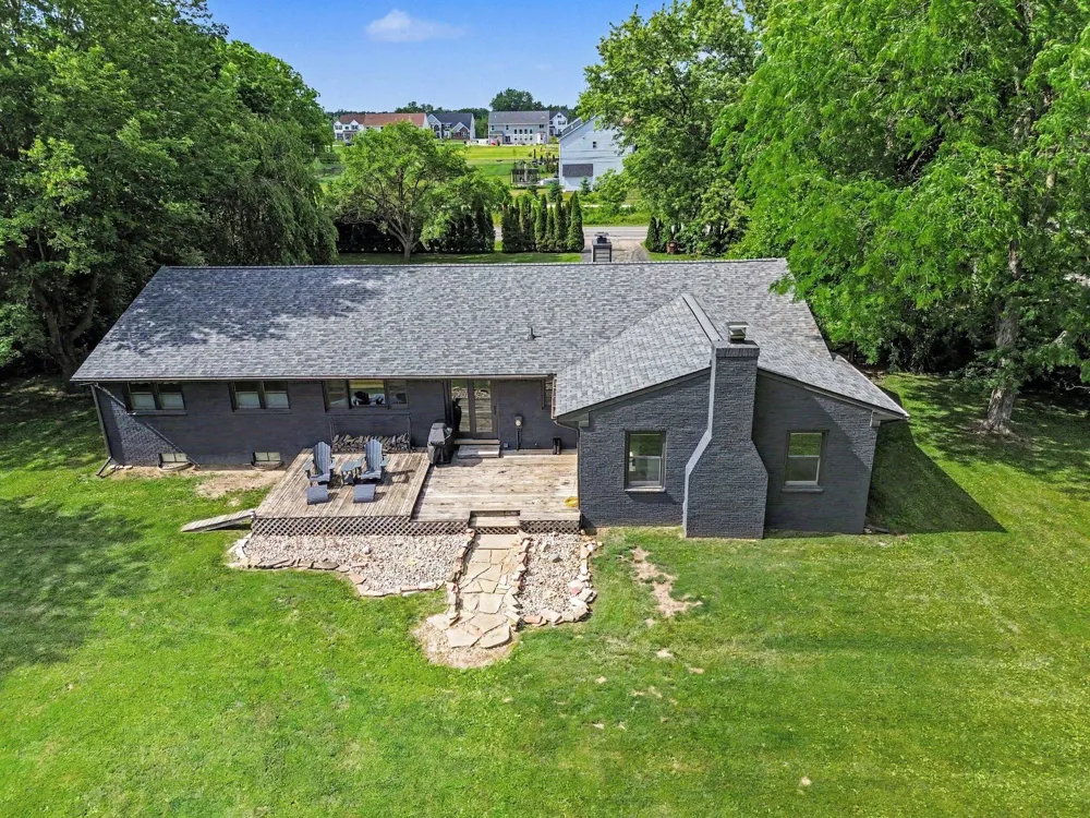 1145 W Bemis Road Saline, MI 48176