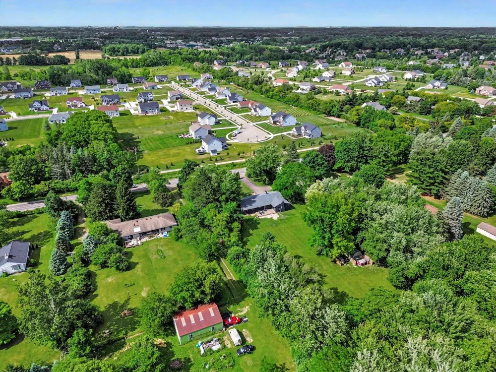 1145 W Bemis Road Saline, MI 48176