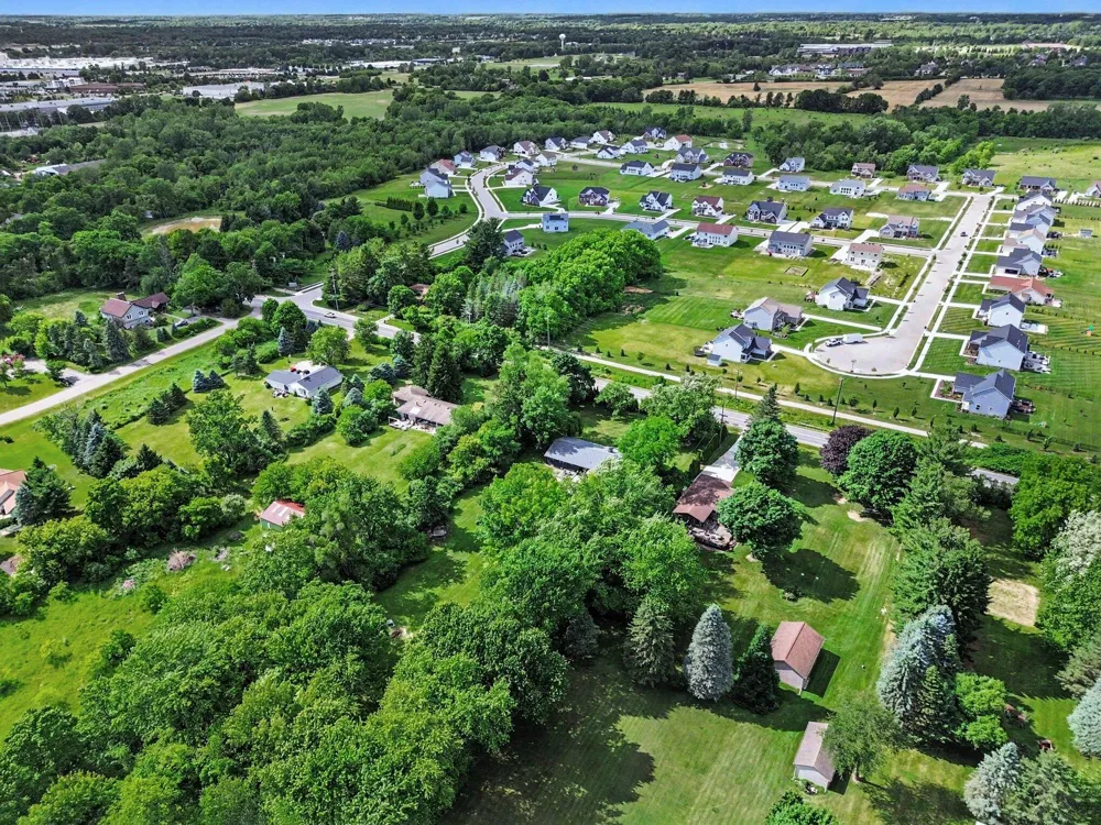 1145 W Bemis Road Saline, MI 48176
