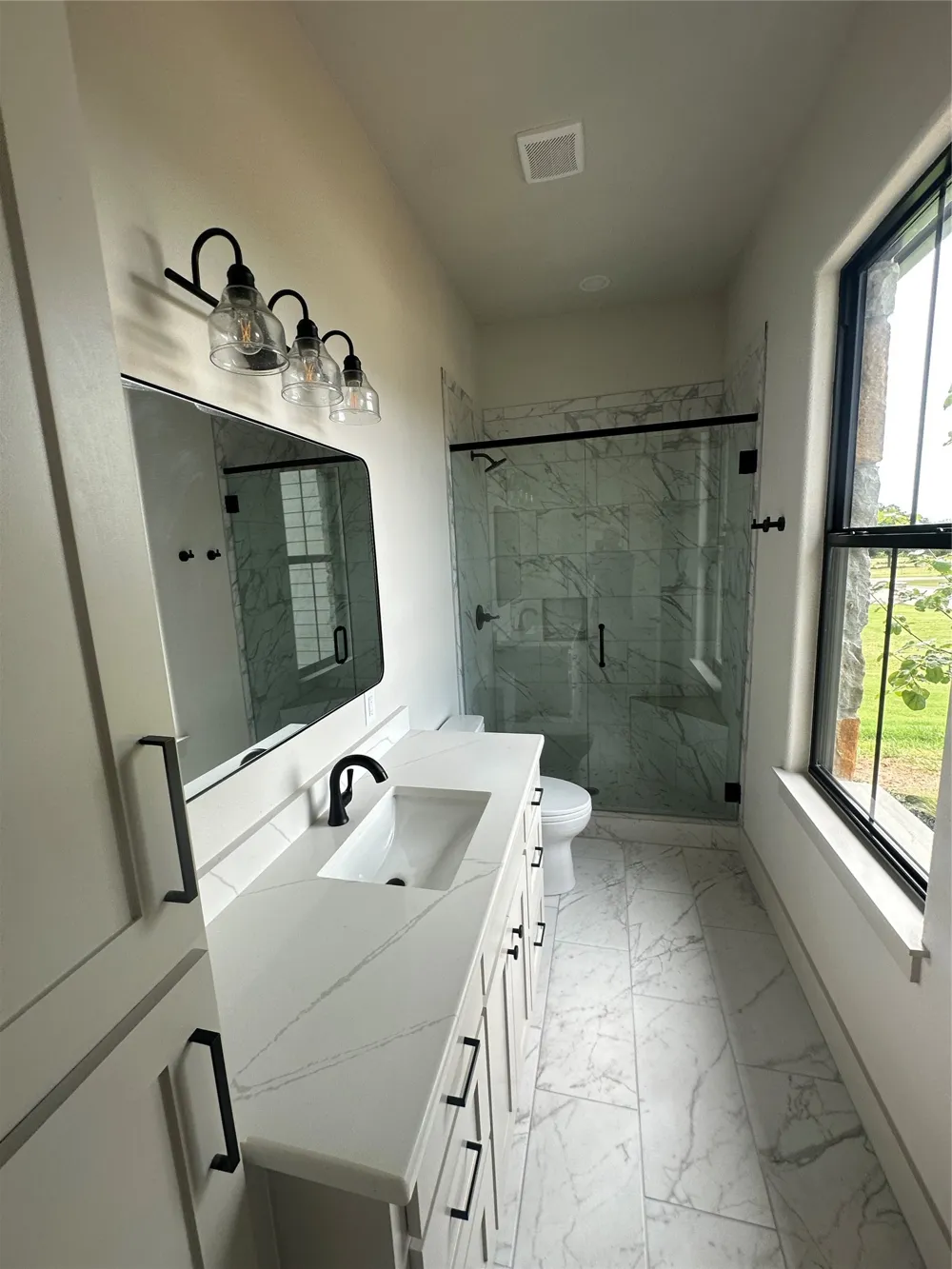 1604 N Mason Bowie, TX 76230