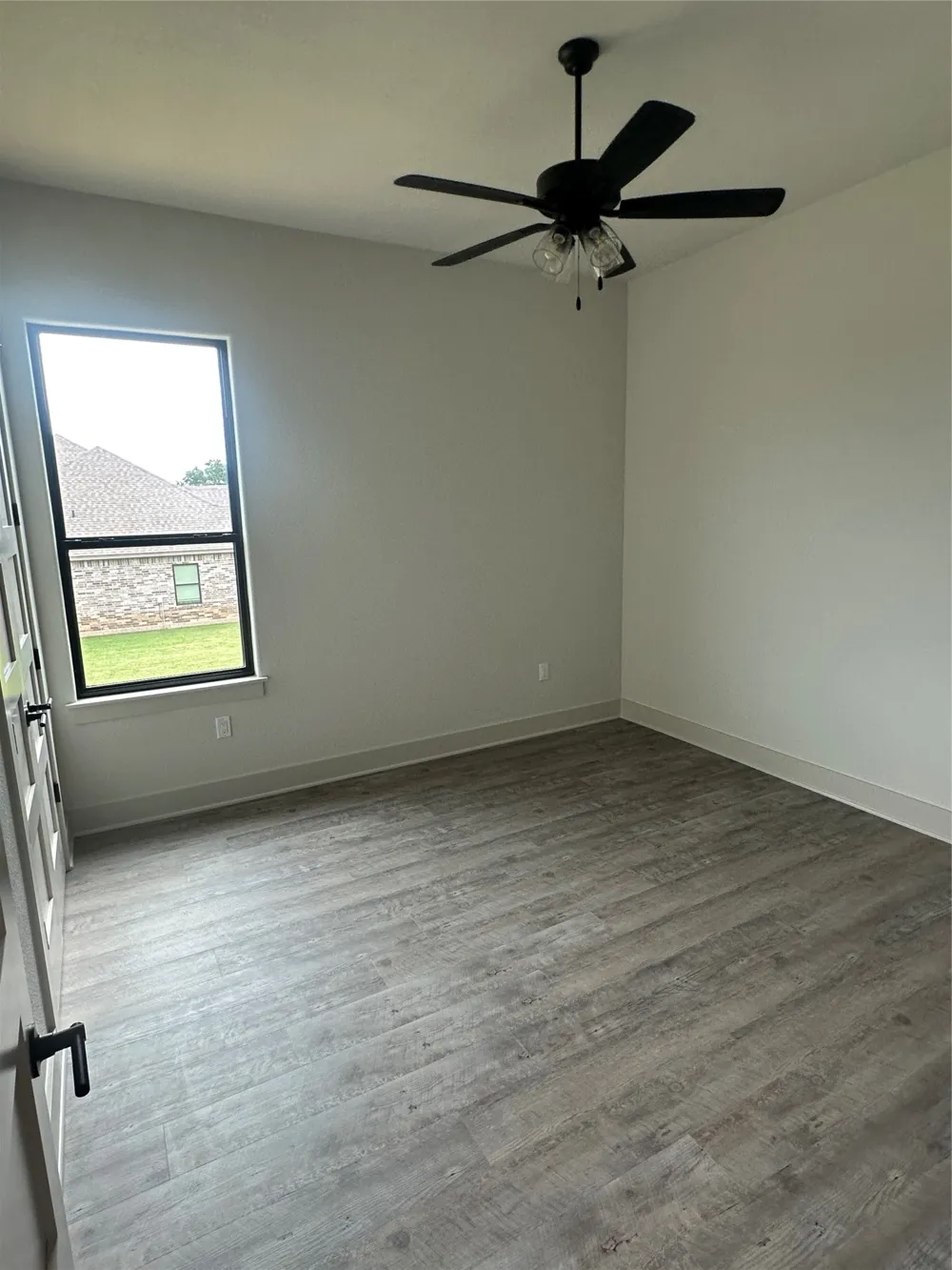 1604 N Mason Bowie, TX 76230