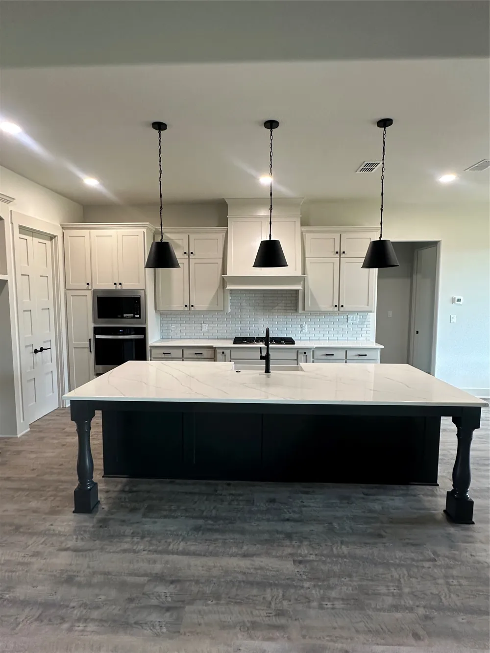 1604 N Mason Bowie, TX 76230