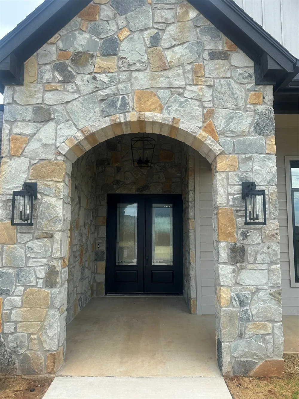 1604 N Mason Bowie, TX 76230