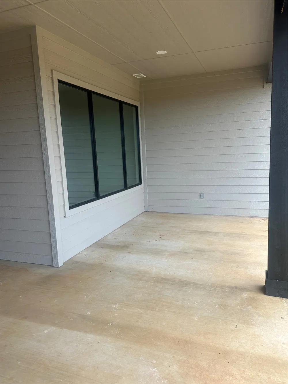 1604 N Mason Bowie, TX 76230