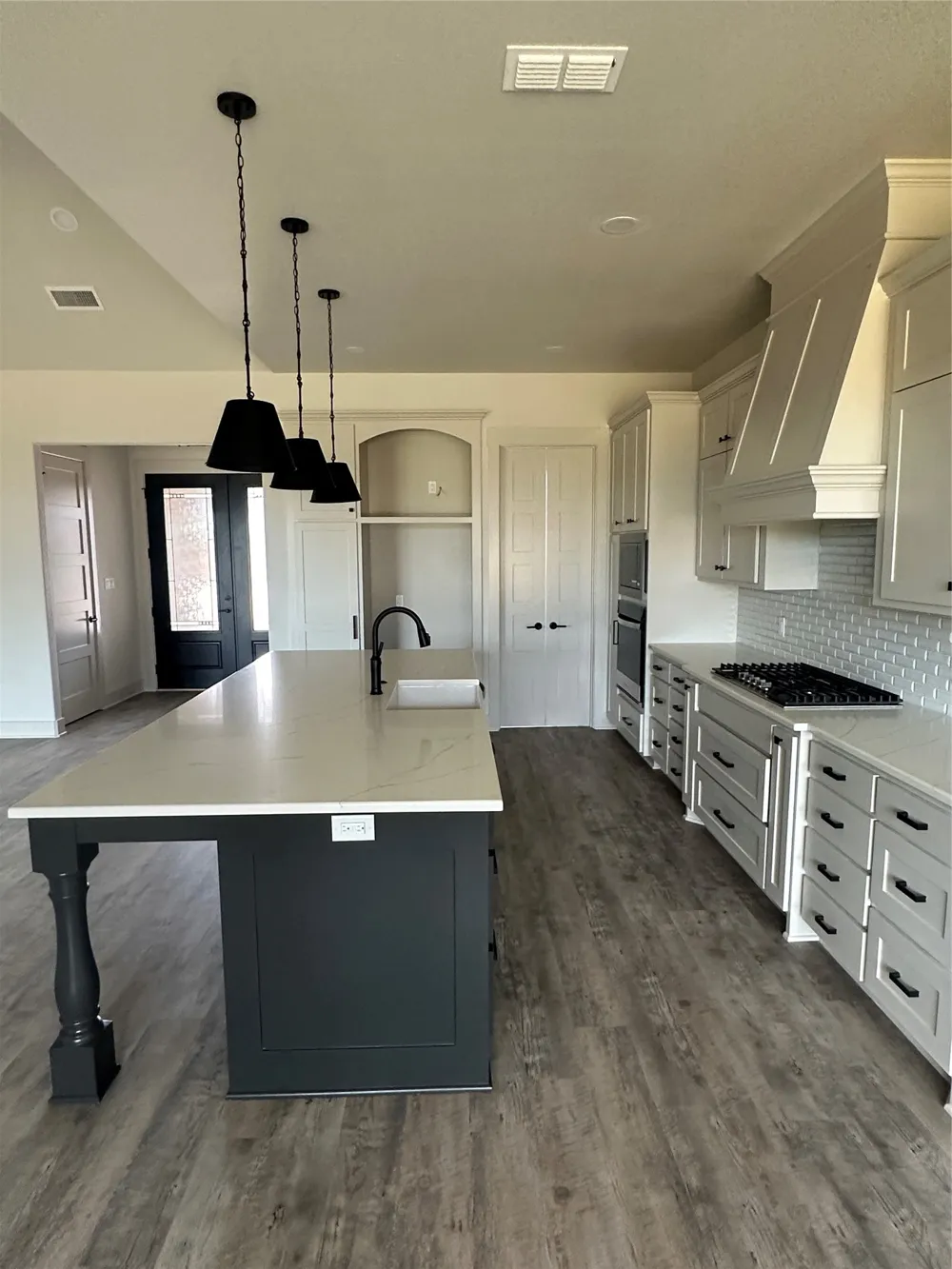 1604 N Mason Bowie, TX 76230
