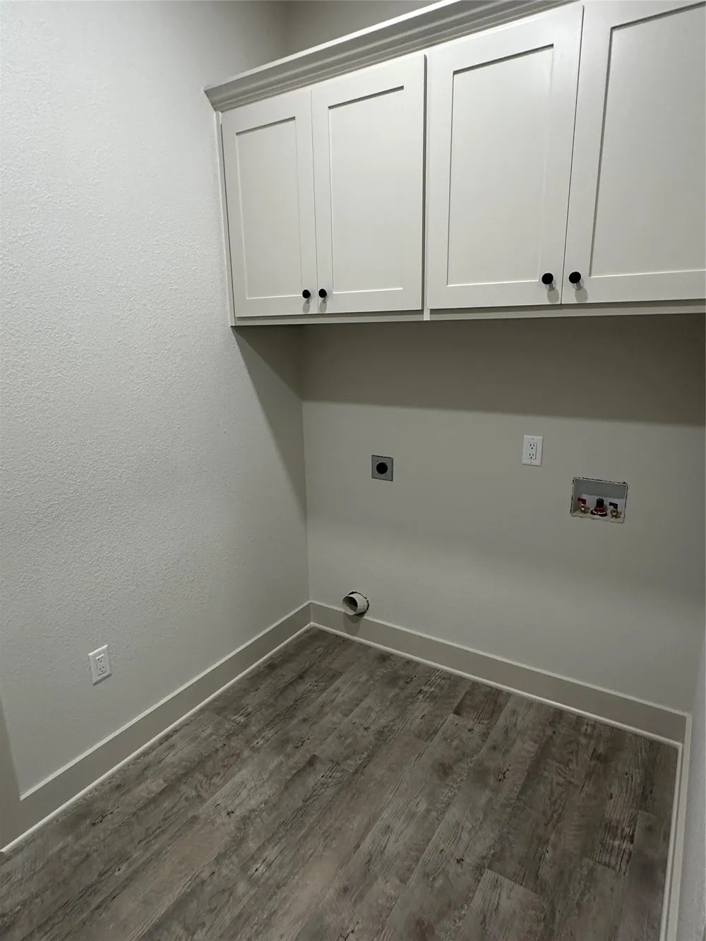 1604 N Mason Bowie, TX 76230