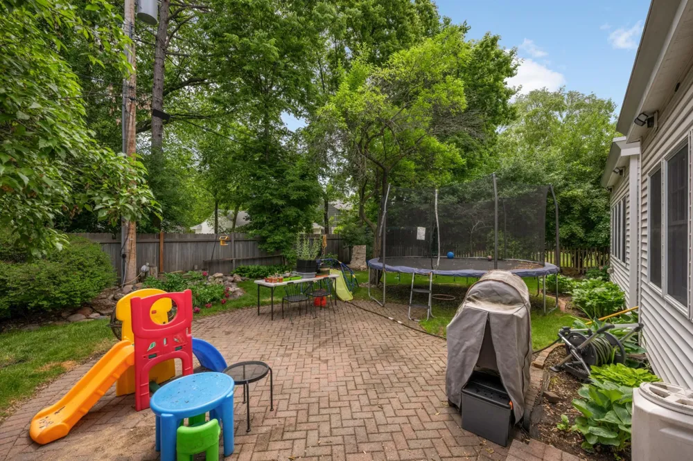 2837 Glenhurst Avenue Saint Louis Park, MN 55416