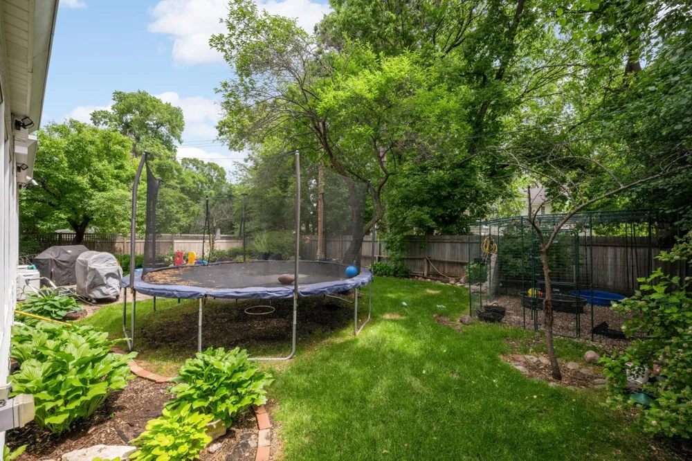 2837 Glenhurst Avenue Saint Louis Park, MN 55416