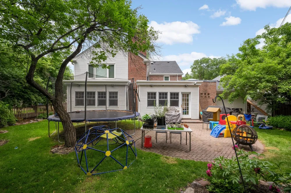 2837 Glenhurst Avenue Saint Louis Park, MN 55416