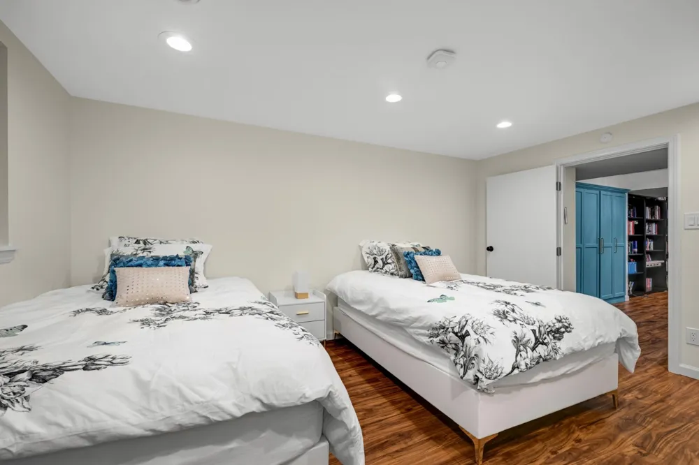 2837 Glenhurst Avenue Saint Louis Park, MN 55416