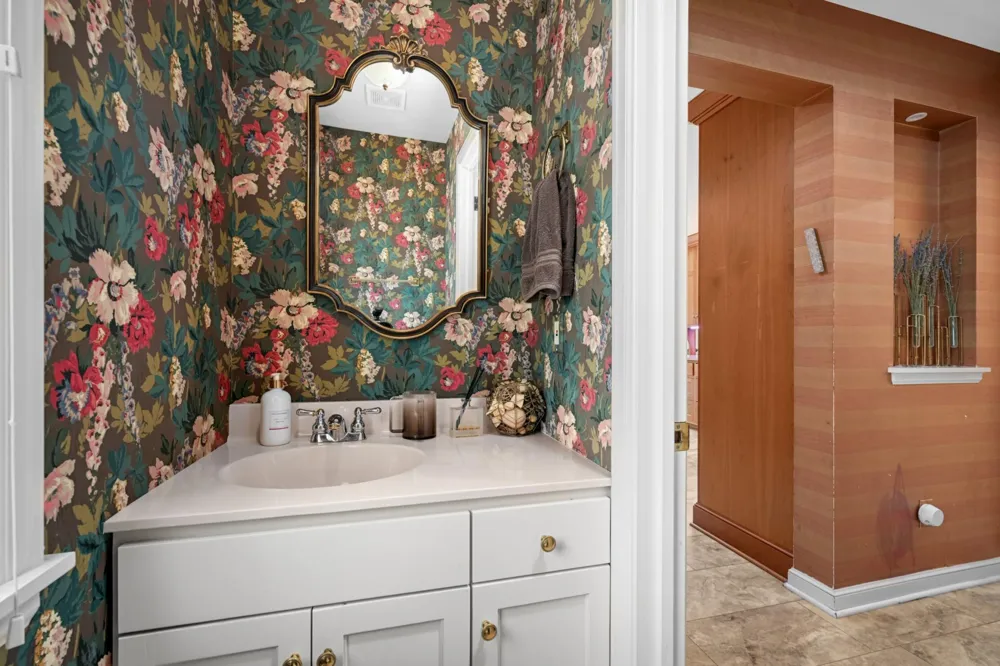 2837 Glenhurst Avenue Saint Louis Park, MN 55416