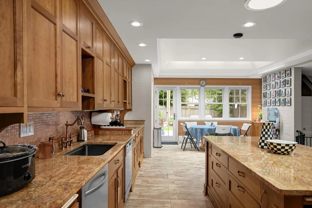 2837 Glenhurst Avenue Saint Louis Park, MN 55416