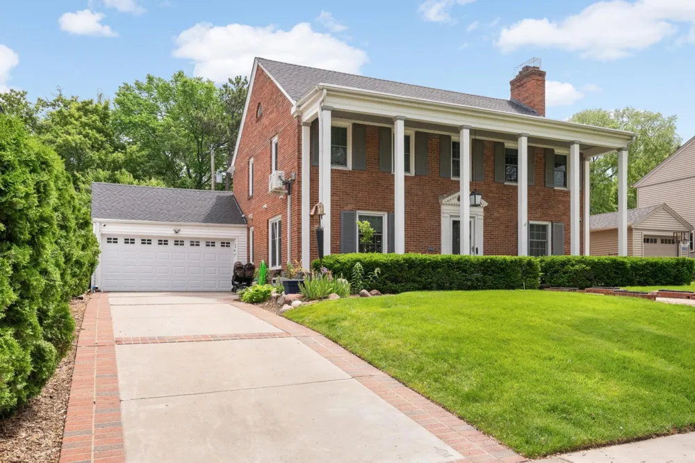 2837 Glenhurst Avenue Saint Louis Park, MN 55416