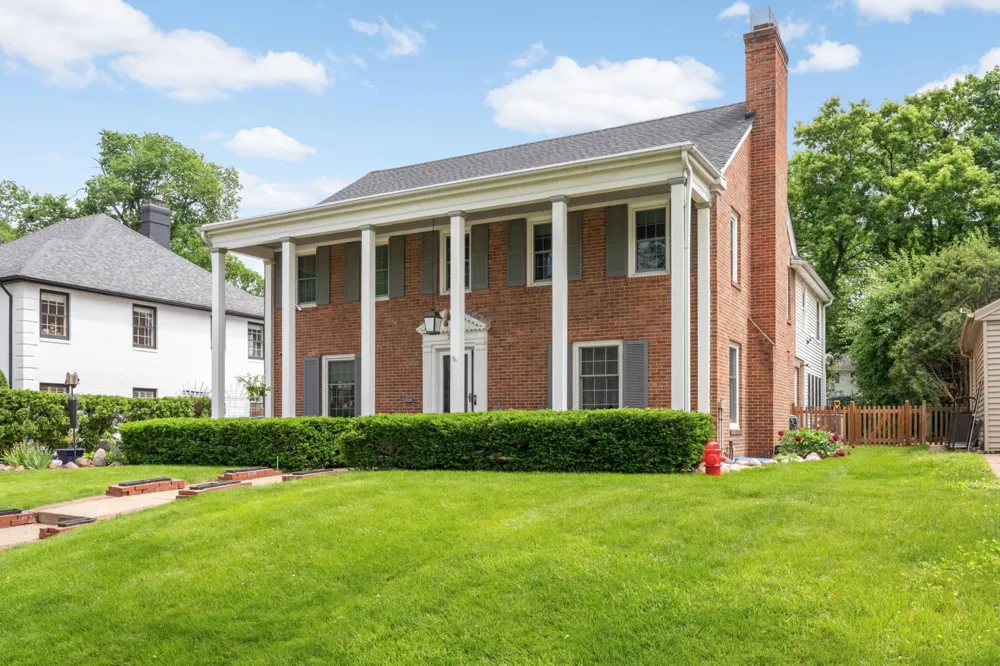 2837 Glenhurst Avenue Saint Louis Park, MN 55416