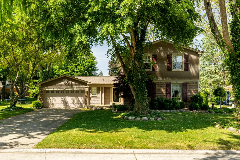 41826 Sunnydale Lane Northville, MI 48168