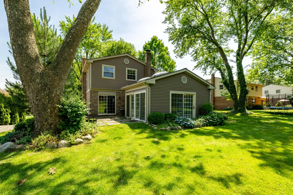 41826 Sunnydale Lane Northville, MI 48168