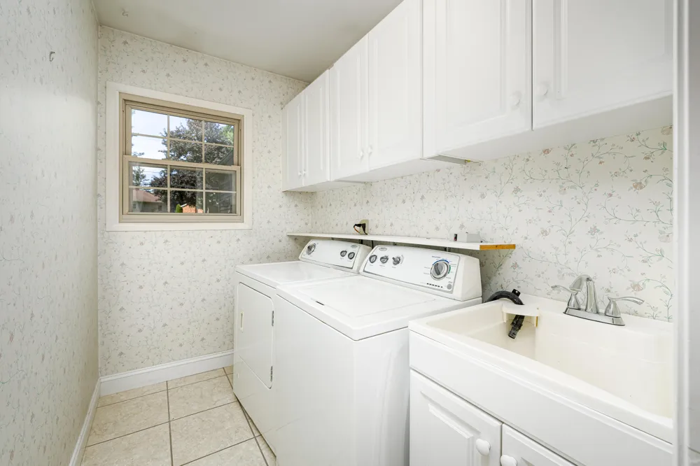 41826 Sunnydale Lane Northville, MI 48168