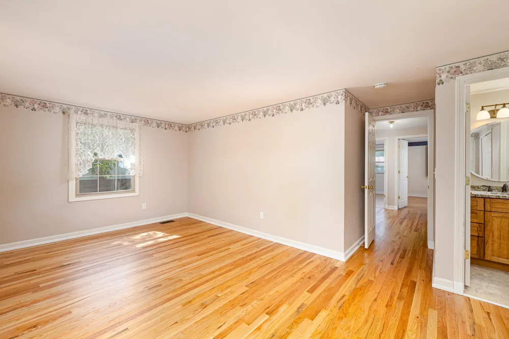 41826 Sunnydale Lane Northville, MI 48168