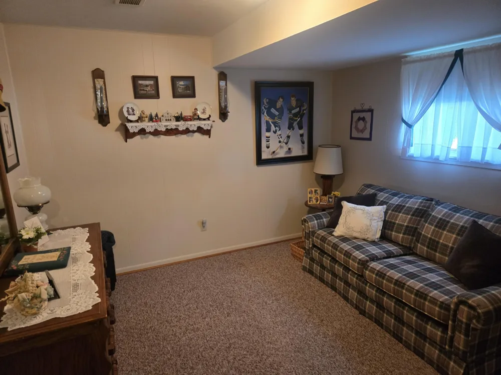 120 E Houstonia Avenue Royal Oak, MI 48073