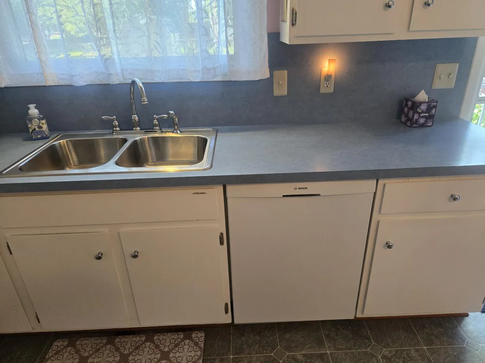 120 E Houstonia Avenue Royal Oak, MI 48073