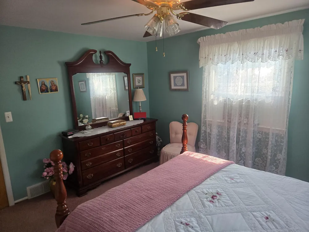 120 E Houstonia Avenue Royal Oak, MI 48073