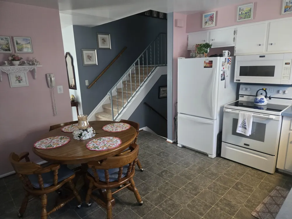 120 E Houstonia Avenue Royal Oak, MI 48073