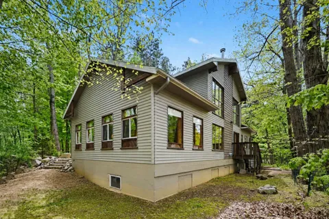10953 Red Bud Trail