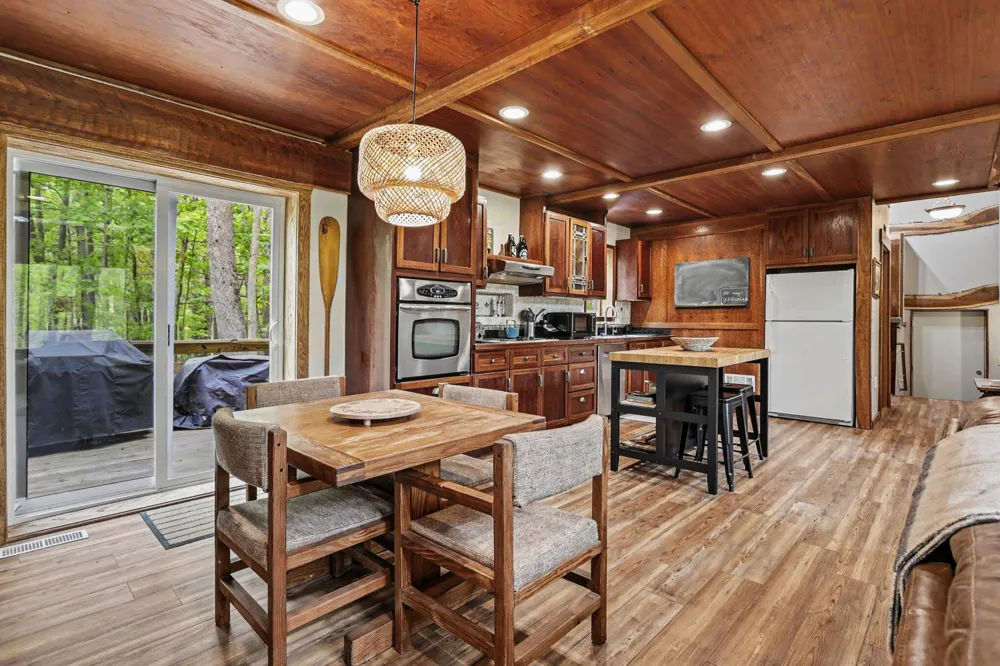 10953 Red Bud Trail Berrien Springs, MI 49103