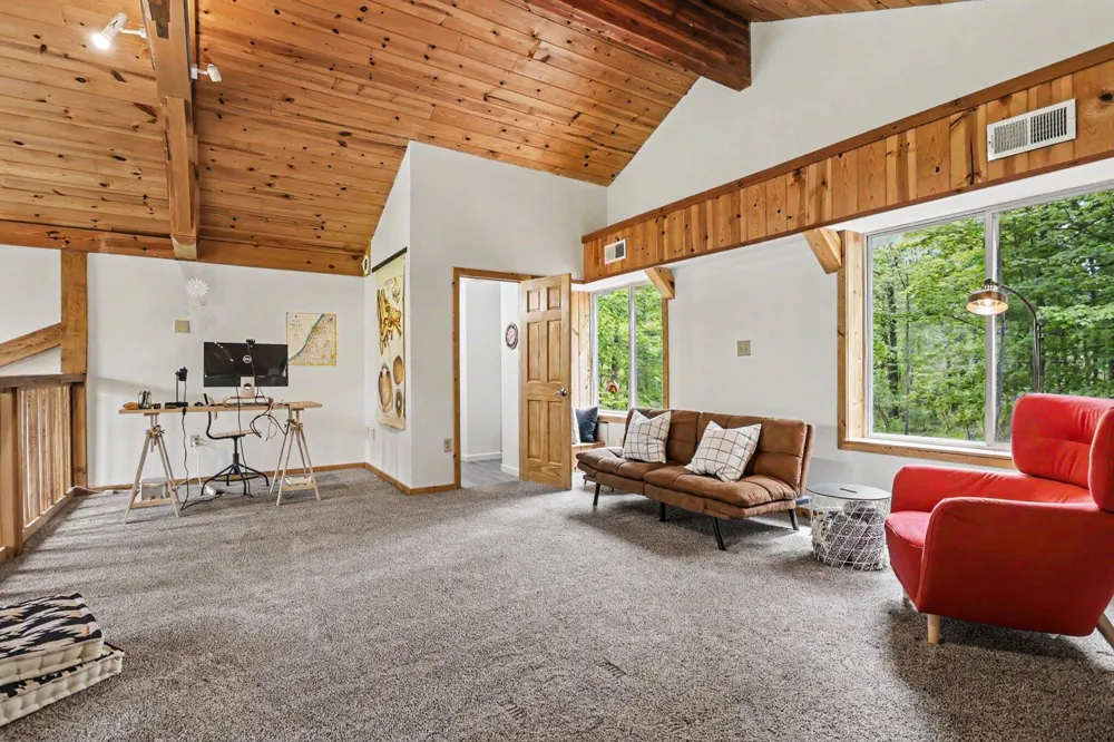 10953 Red Bud Trail Berrien Springs, MI 49103