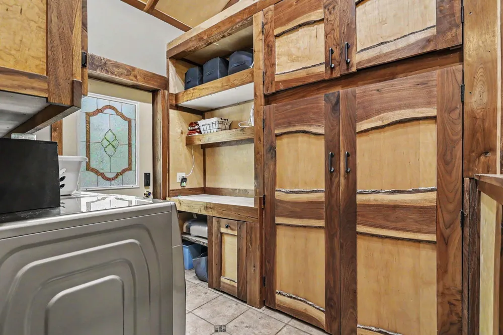 10953 Red Bud Trail Berrien Springs, MI 49103