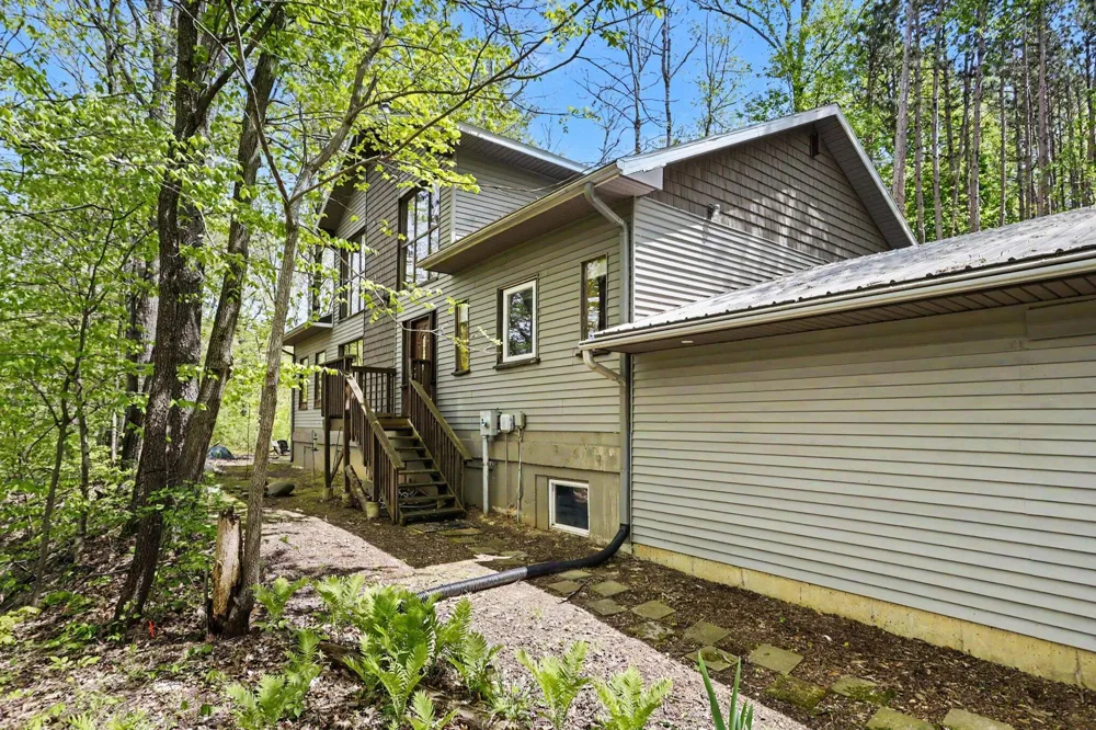 10953 Red Bud Trail Berrien Springs, MI 49103