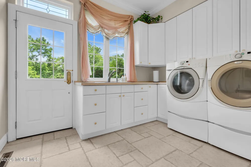 3 Hill And Dale Road Lebanon, NJ 08833
