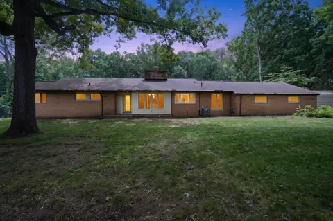 2475 Park Drive
