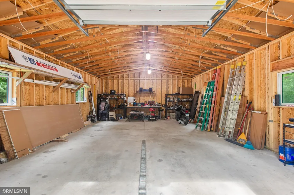 5783 Wildwood Road Cannon Falls, MN 55009