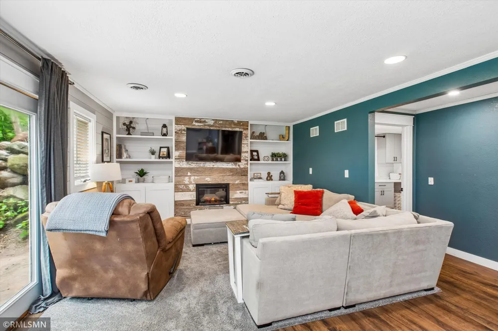 5783 Wildwood Road Cannon Falls, MN 55009