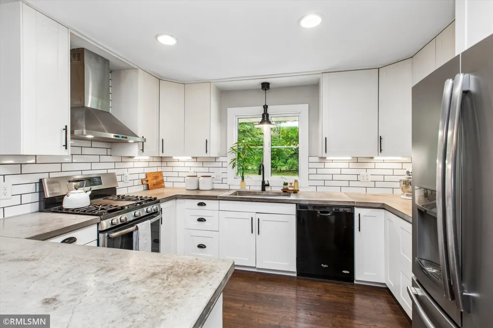 5783 Wildwood Road Cannon Falls, MN 55009