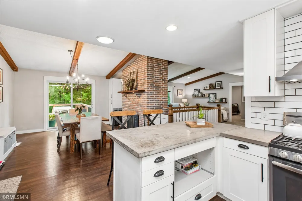5783 Wildwood Road Cannon Falls, MN 55009