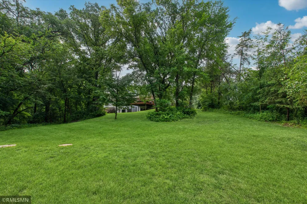 5783 Wildwood Road Cannon Falls, MN 55009