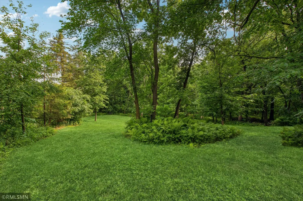5783 Wildwood Road Cannon Falls, MN 55009